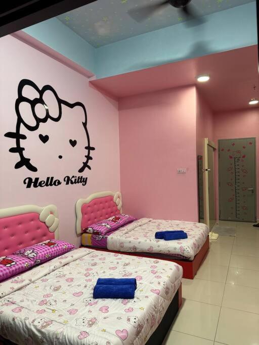 Hello Kitty Homestay - Cameron Highlands - Spacious Studio - Perfect For Families - Sleeps 4 And Baby Tanah Rata Exterior photo